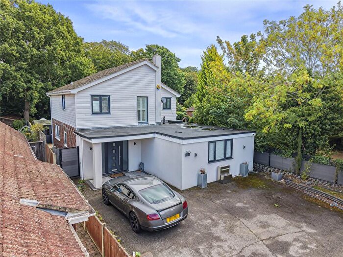 4 Bedroom Detached House For Sale In Fairview Avenue, Rainham, Gillingham, Kent, ME8