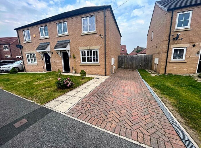 3 Bedroom Semi-Detached House To Rent In Oak Tree Place, Gipton, Leeds, LS9
