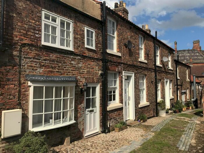 1 Bedroom Terraced House To Rent In Johnsons Yard, Market Place, Thirsk, YO7