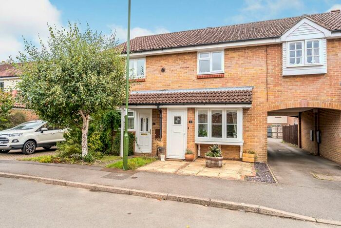 2 Bedroom House To Rent In Oakwood Close Midhurst, GU29