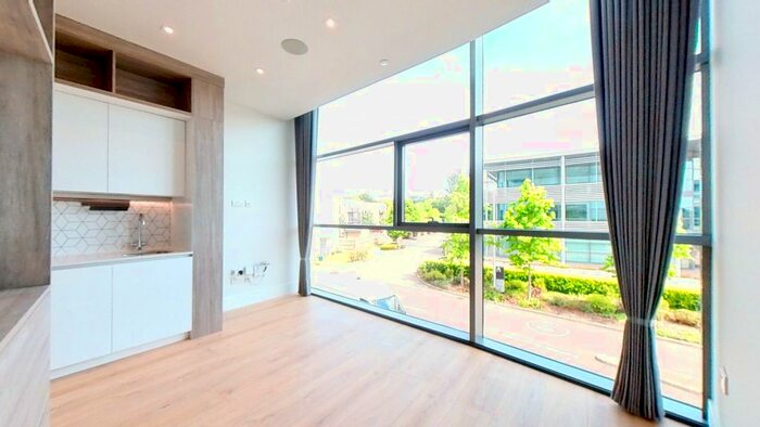 Studio To Rent In Station Road, Addlestone, KT15