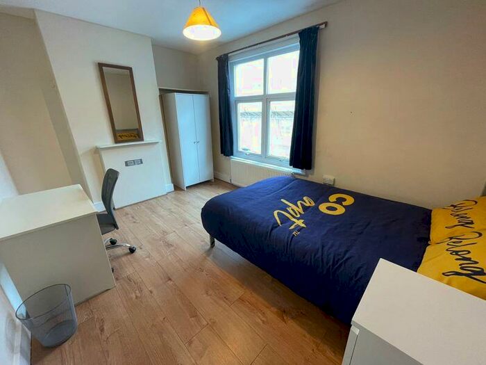 3 Bedroom Terraced House To Rent In Dewe Road, Brighton, BN2