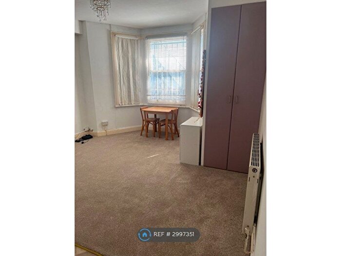 Studio To Rent In Charleville Rd, London, W14