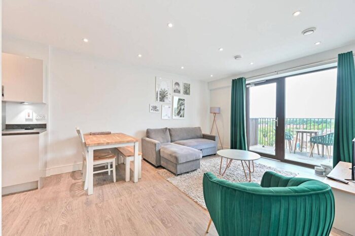 1 Bedroom Flat To Rent In Waterfront Heights, Alperton, Wembley, HA0