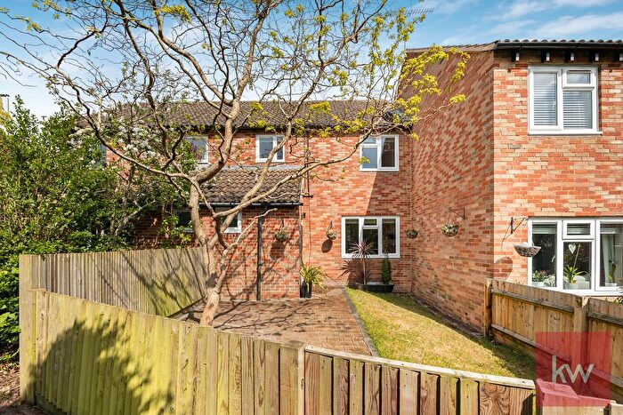 3 Bedroom Terraced House For Sale In Paget Close, Marlow, Buckinghamshire, SL7