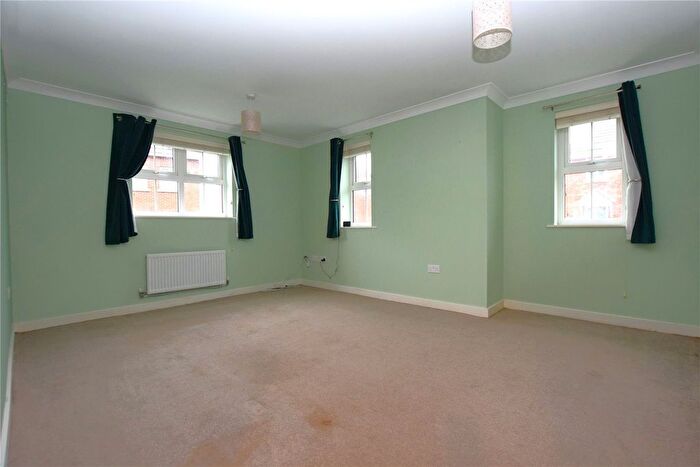 1 Bedroom Garage / Parking To Rent In Pheasant Close, Four Marks, Alton, Hampshire, GU34