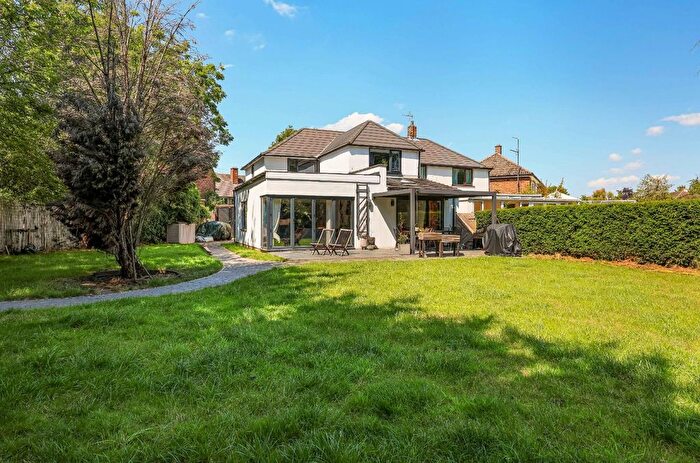 4 Bedroom Semi-Detached House For Sale In Ward Road, Cambridge, CB1