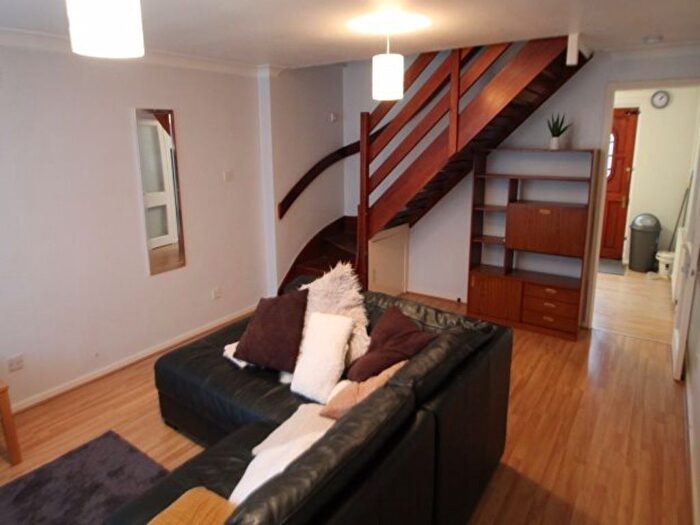 2 Bedroom Semi-Detached House To Rent In Well Close Rise, Leeds, LS7