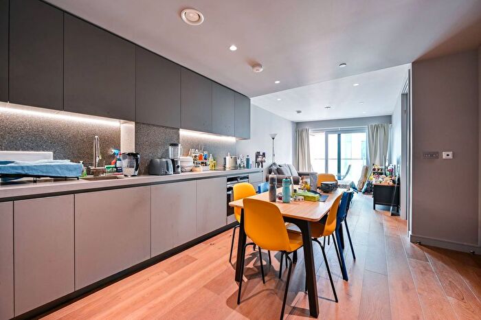 1 Bedroom Flat For Sale In Cutter Lane, North Greenwich, London, SE10