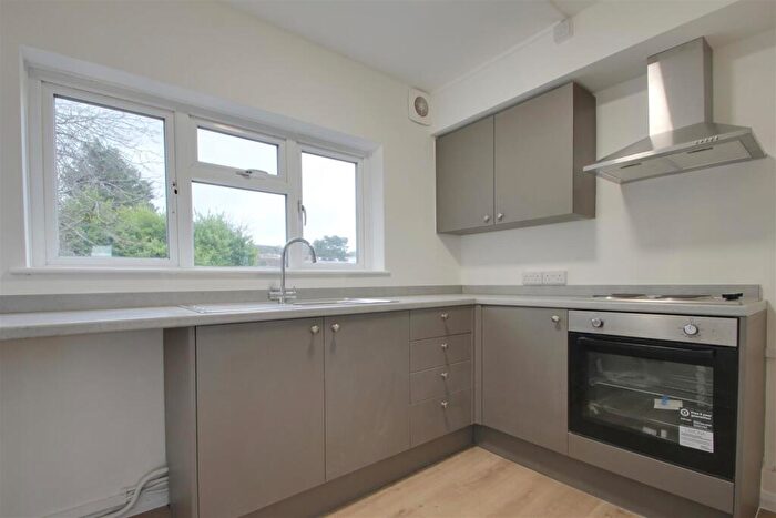 Flat To Rent In Manor Road, North Lancing, BN15