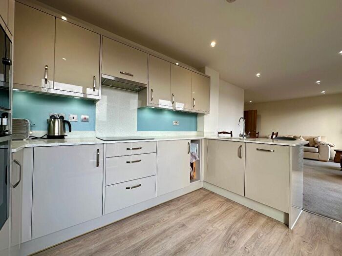 1 Bedroom Retirement Property For Sale In Fountain Way, Salisbury, Wiltshire, SP2