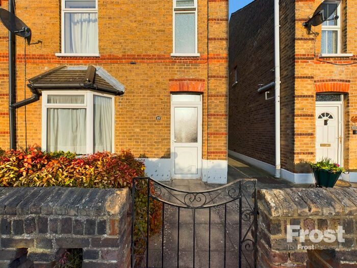 3 Bedroom Property To Rent In Budebury Road, Staines, Middlesex, TW18