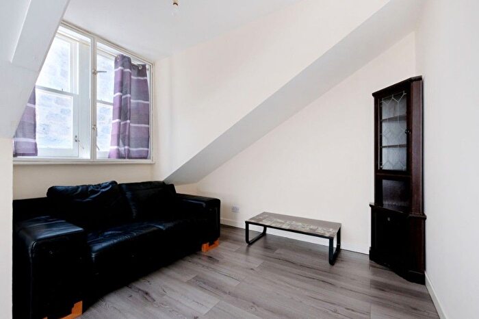 2 Bedroom Flat To Rent In Exchange Street, Top Floor, AB11