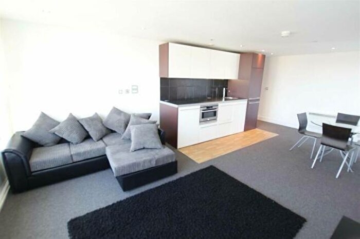 2 Bedroom Flat To Rent In Huntingdon Street, Nottingham, Nottinghamshire, NG1