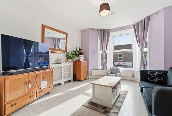 2 Bedroom Flat For Sale In Whitecross Road, Weston-Super-Mare, BS23