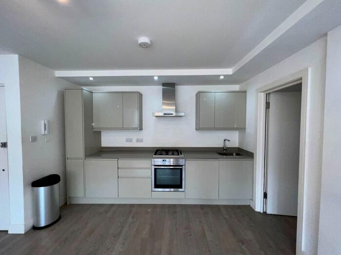 1 Bedroom Flat To Rent In High Street, High Barnet, Barnet, EN5