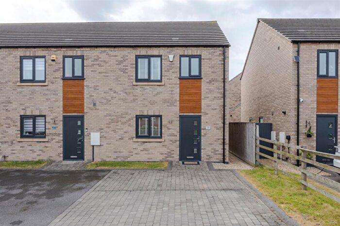 3 Bedroom End Of Terrace House For Sale In High Street, Broughton, DN20