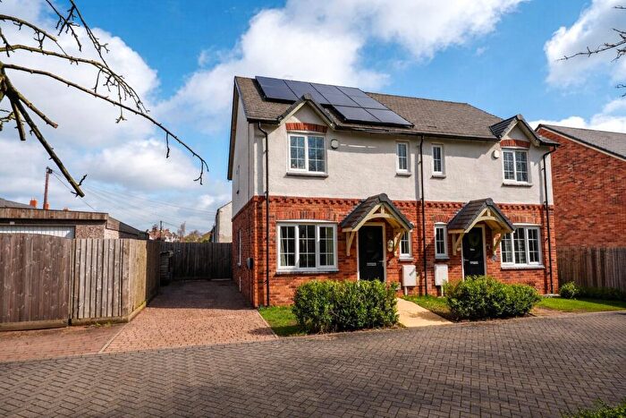 3 Bedroom Semi Detached House For Sale In Hillfield Close, Albert Village, Swadlincote, Leicestershire, DE11