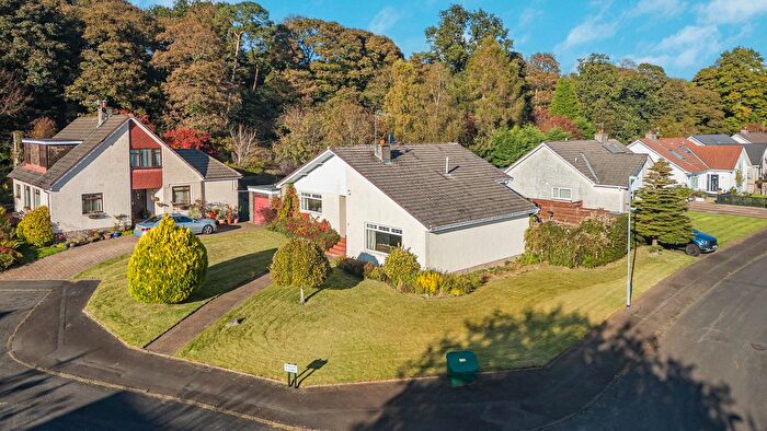 3 Bedroom Detached House For Sale In Roslin Court, Kilmacolm, PA13