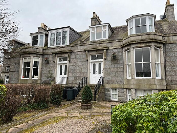 3 Bedroom Flat To Rent In Carden Terrace, Aberdeen, AB10