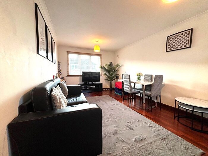 1 Bedroom Flat To Rent In Harrow Road, Kensal Green, London, NW10