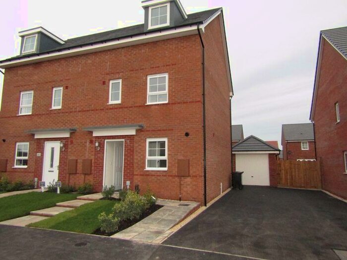 4 Bedroom Semi-Detached House To Rent In Spinning Wheel Drive, Nuneaton, CV11
