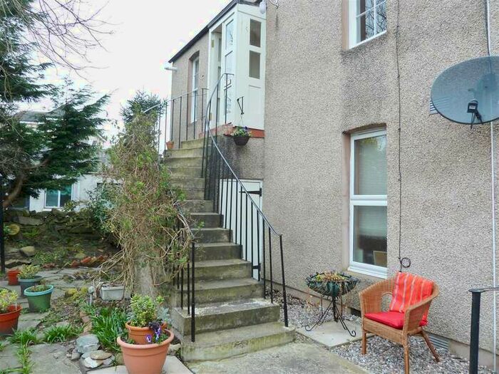 2 Bedroom Flat To Rent In Half Glasgow Road, Stirling, FK7