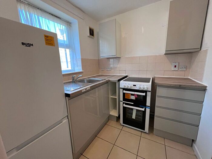 1 Bedroom Flat To Rent In Bryn Y Mor Crescent, Swansea, SA1