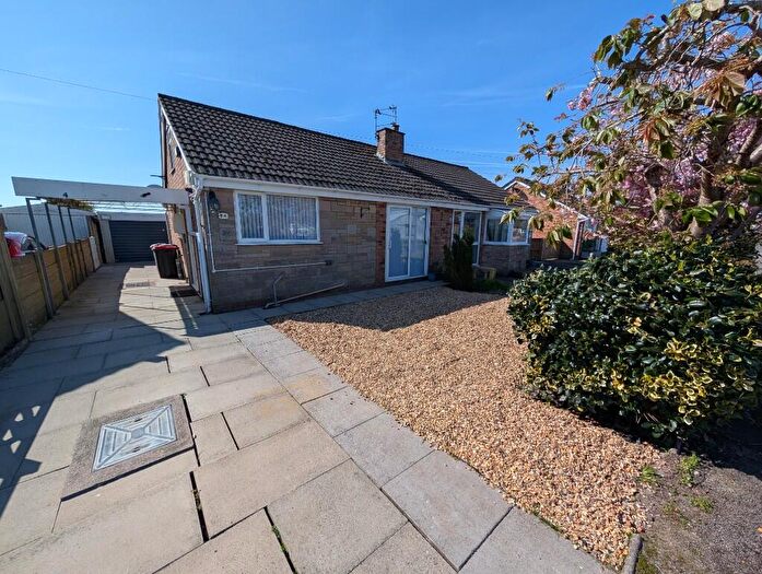 2 Bedroom Semi-Detached Bungalow To Rent In Rosslyn Crescent East, FY6