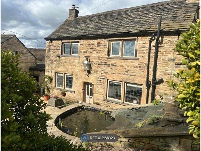 3 Bedroom Detached House To Rent In Brookroyd Lane, Batley, WF17