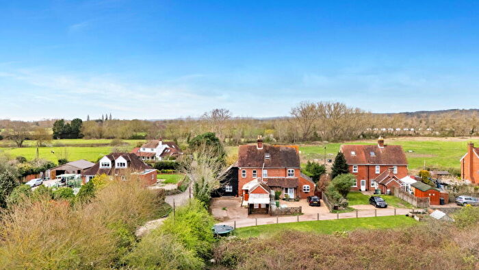 3 Bedroom Cottage For Sale In Lees Road, Yalding, Maidstone, ME18