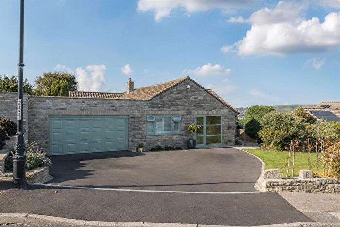 3 Bedroom Bungalow For Sale In Russell Avenue, Swanage, BH19
