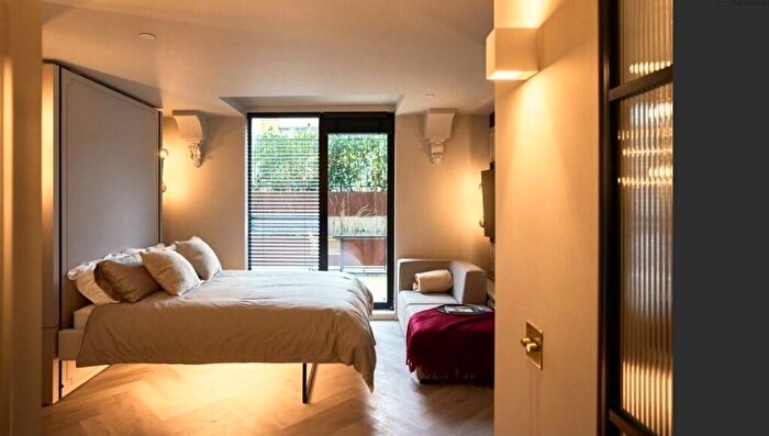 Studio To Rent In Willesden Lane, London, NW2