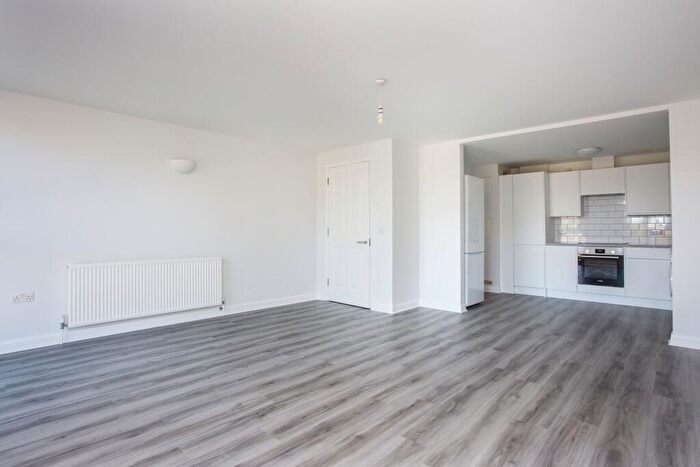 2 Bedroom Flat To Rent In The Origin Apartments, Summer Place, Bracknell, RG42