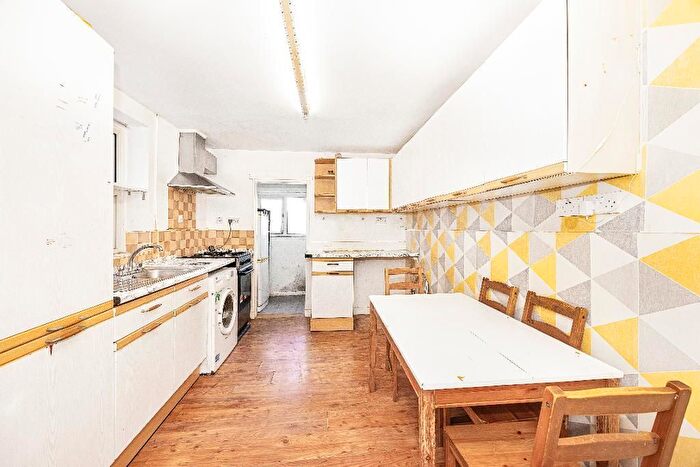 3 Bedroom End Of Terrace House To Rent In Sutton Road, Chadwell Heath, IG11