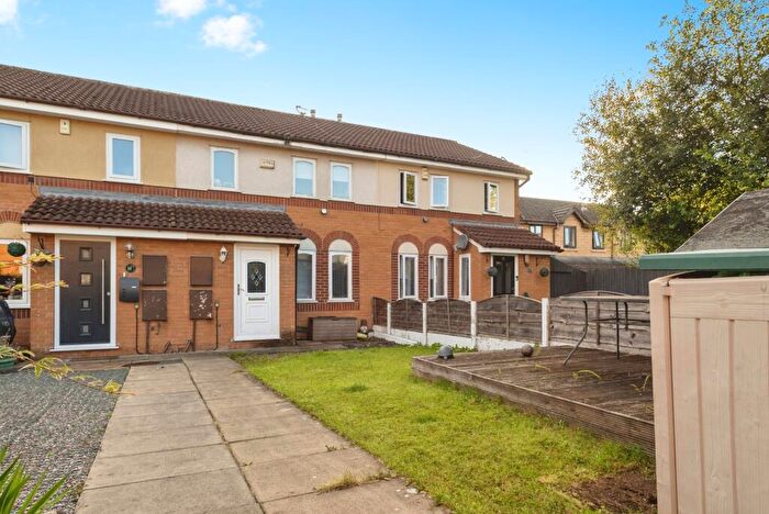3 Bedroom Mews For Sale In Wells Court, Dukinfield, Cheshire, SK16