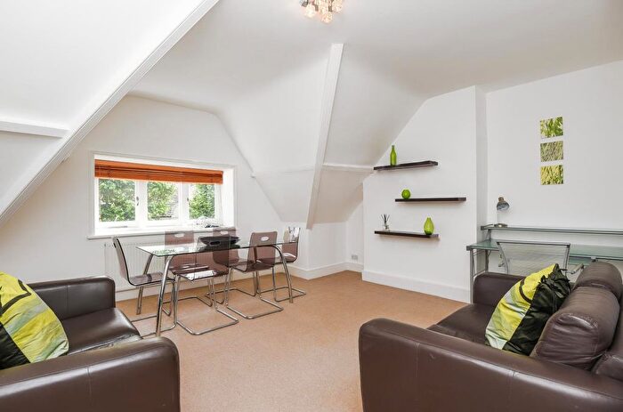 1 Bedroom Flat To Rent In Blenheim Gardens, Willesden Green, NW2