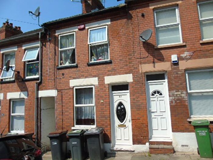 2 Bedroom Terraced House To Rent In Hartley Road, Luton, LU2