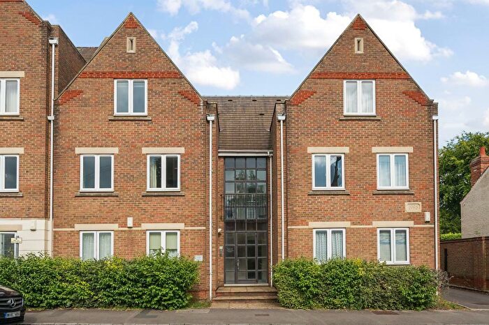 2 Bedroom Apartment To Rent In Standon Court, New High Street, OX3