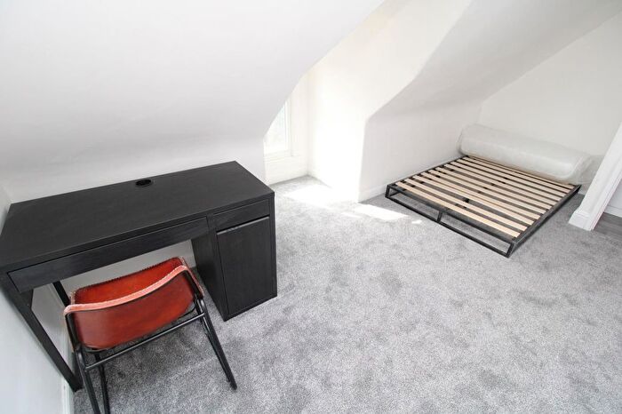 1 Bedroom Semi-Detached House To Rent In Broadway Treforest, Pontypridd, CF37