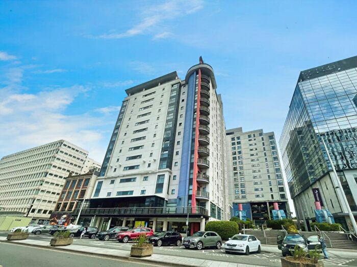 2 Bedroom Flat To Rent In Landmark Place, Churchill Way, Cardiff, CF10