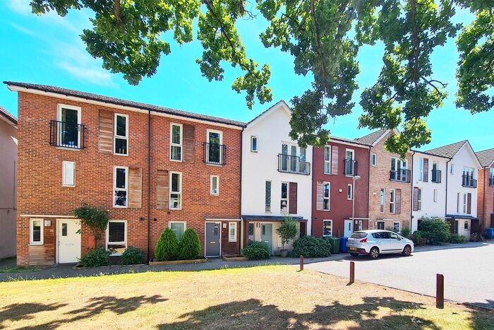 4 Bedroom Terraced House To Rent In Vulcan Drive, Bracknell, RG12