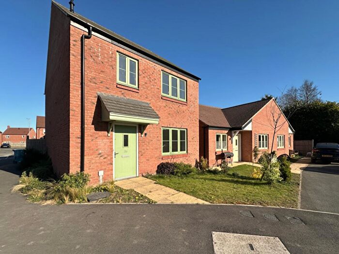 4 Bedroom Detached House To Rent In The Flatts, Alrewas, DE13