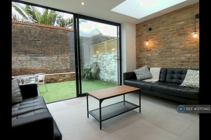 4 Bedroom Terraced House To Rent In Henshaw Street, London, SE17