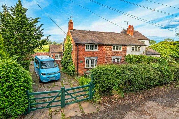 3 Bedroom Semi-Detached House For Sale In Chapel Lane, Acton Bridge, Northwich, CW8