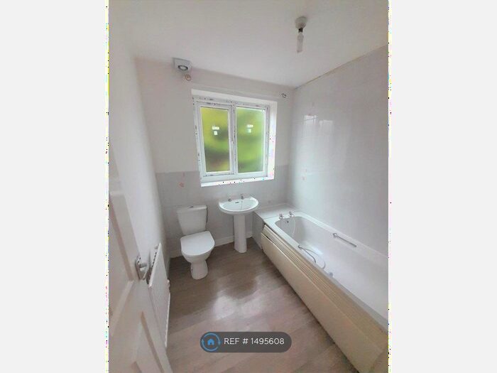 2 Bedroom Terraced House To Rent In Thomson Street, Stockport, SK3