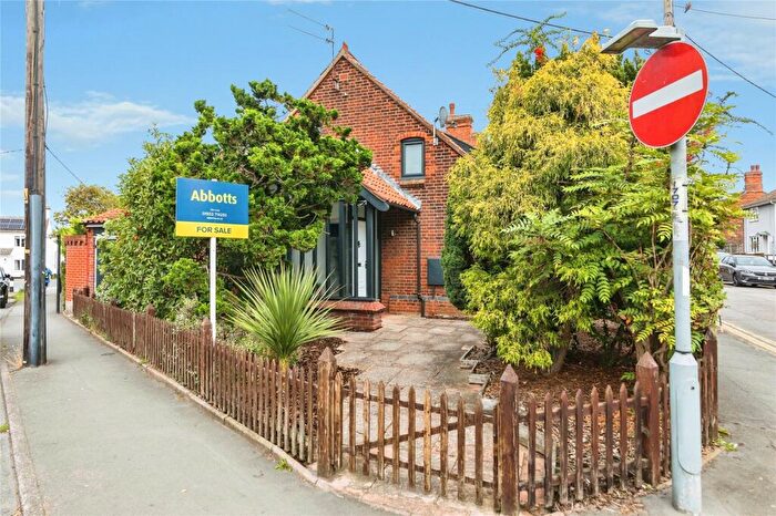 2 Bedroom Detached House For Sale In Ravensmere, Beccles, Suffolk, NR34