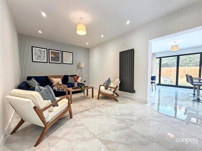 5 Bedroom Detached Bungalow To Rent In Linden Avenue, Ruislip, HA4