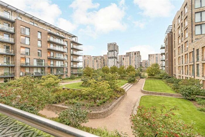 3 Bedroom Flat To Rent In Handley Drive, Kidbrooke, SE3