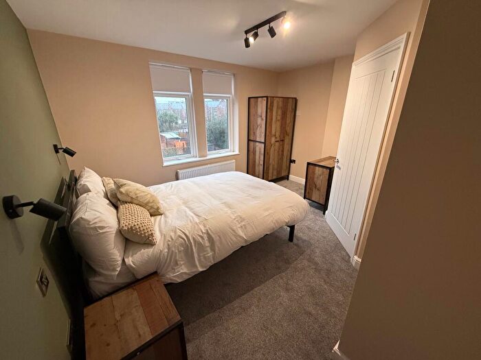 Studio To Rent In Room, Granville Avenue, NG10